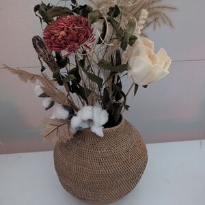 Elegant Tan Woven Vase with Red and Cream Accents
